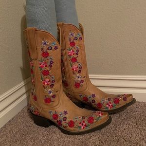 Floral Cowgirl Boots, Eight Second Angel